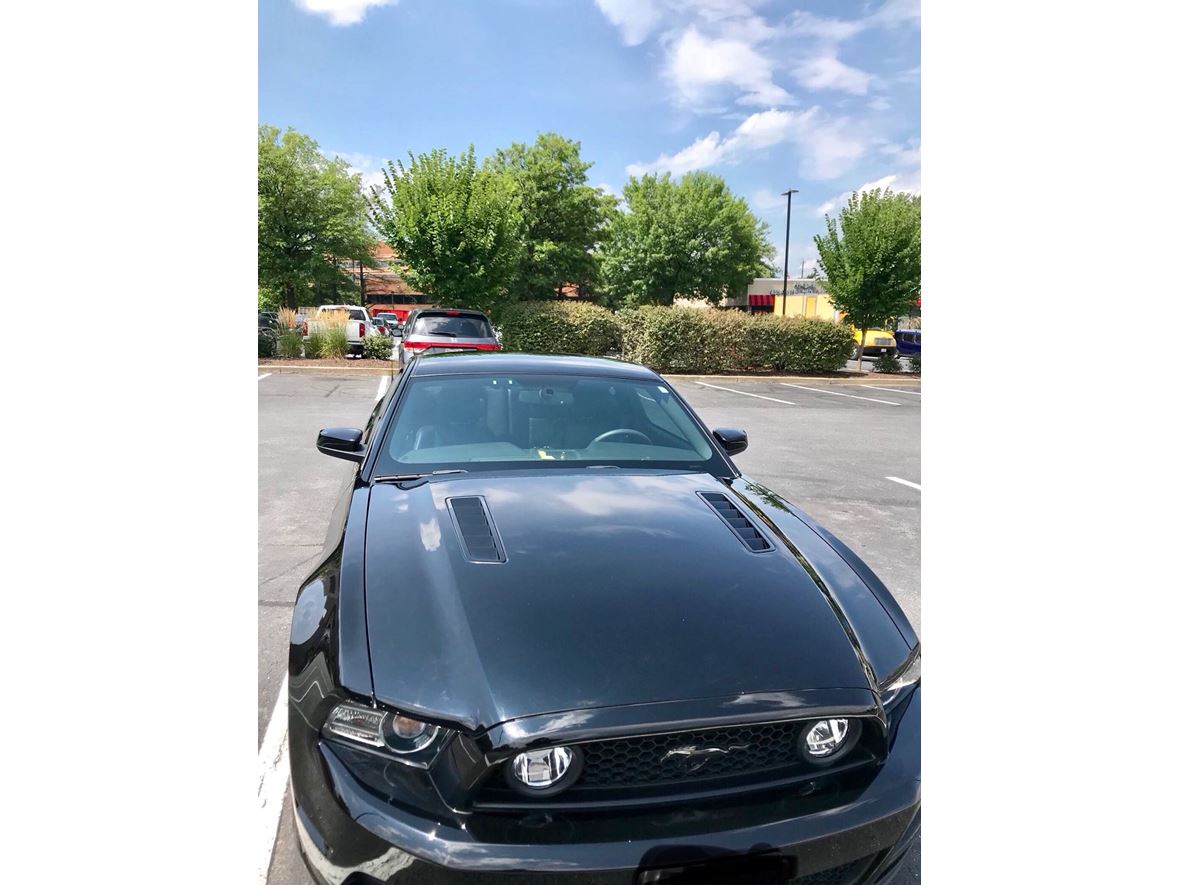 2013 Ford Mustang for sale by owner in Gaithersburg