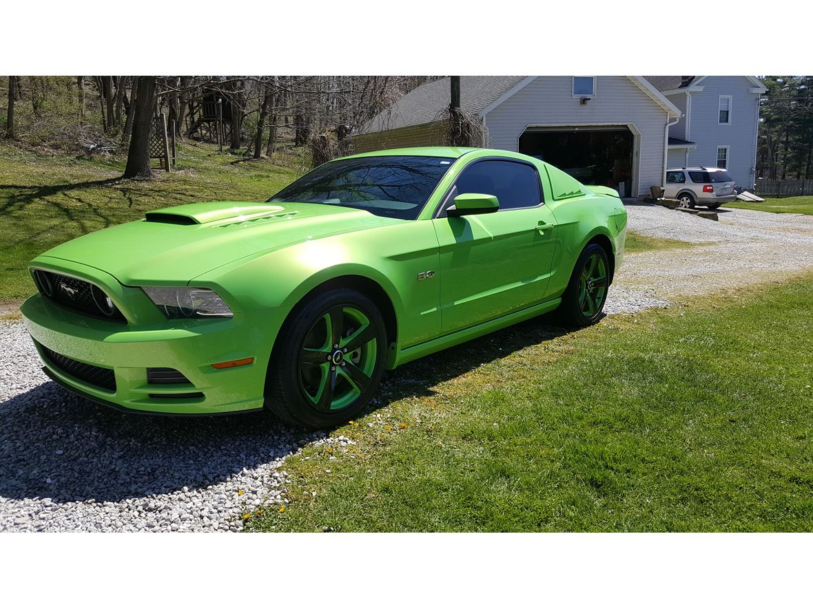 2013 Ford Mustang for Sale by Private Owner in Massillon, OH 44647