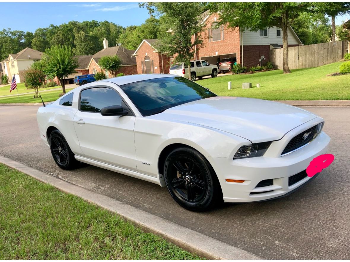 2014 Ford Mustang for sale by owner in Conroe