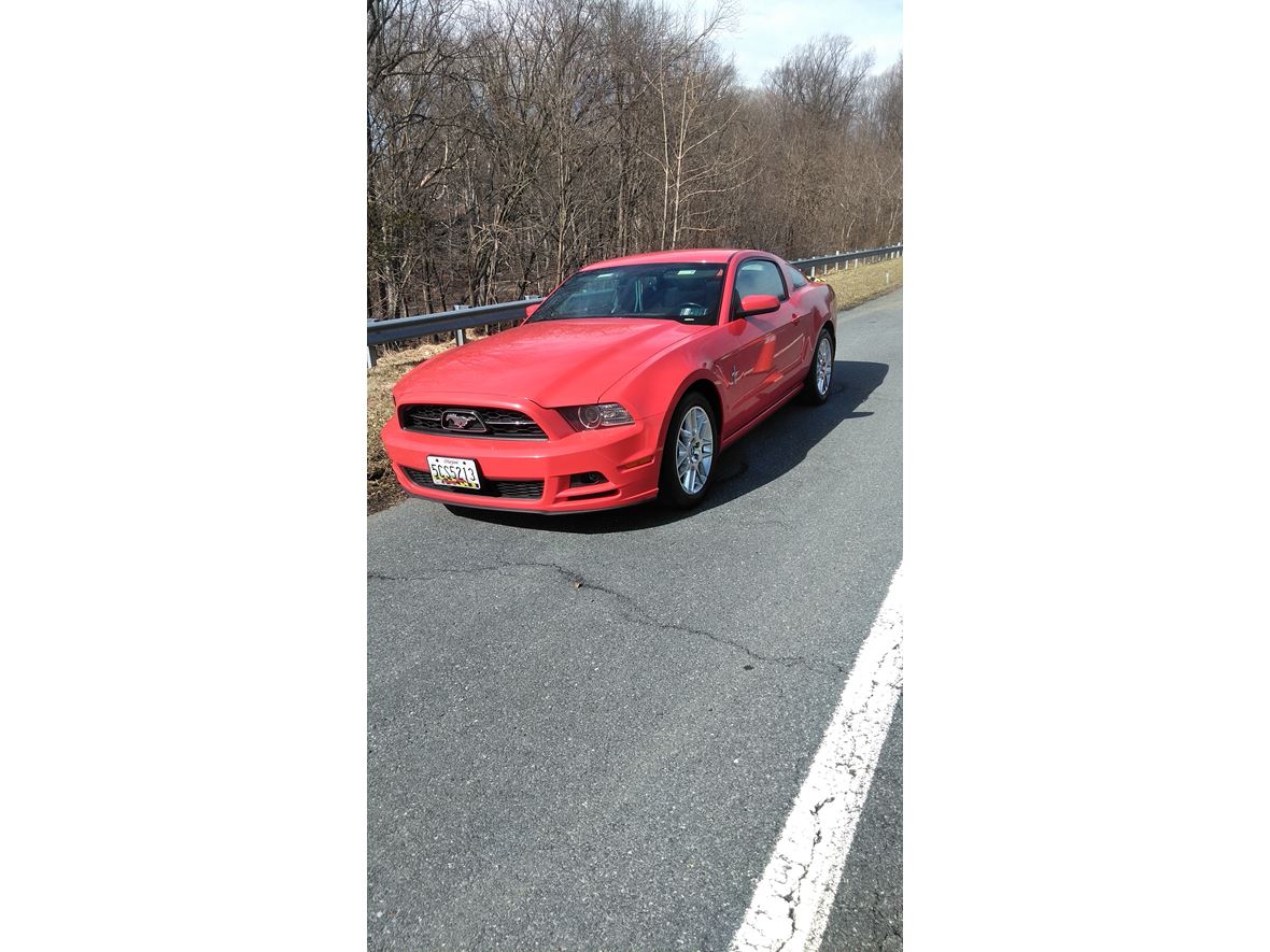 2014 Ford Mustang for sale by owner in Saint Leonard