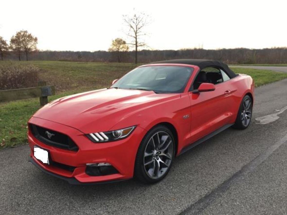 2015 Ford Mustang for sale by owner in Mason City
