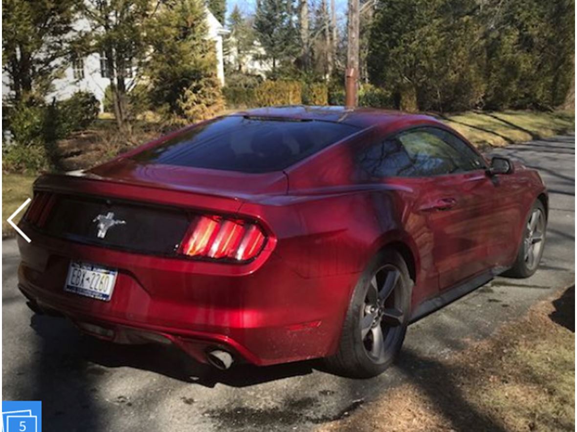 2015 Ford Mustang for sale by owner in Roslyn
