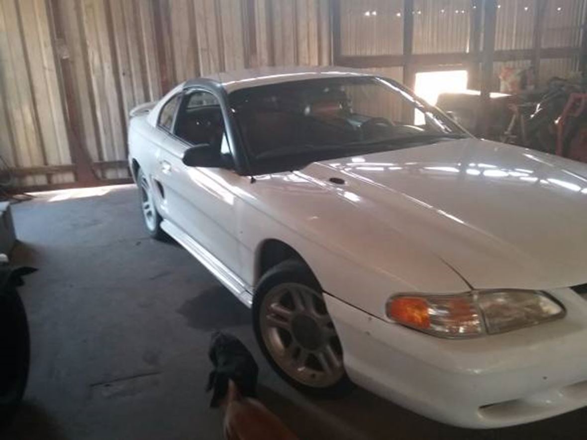 1998 Ford Mustang GT coupe V8 for sale by owner in Fowler