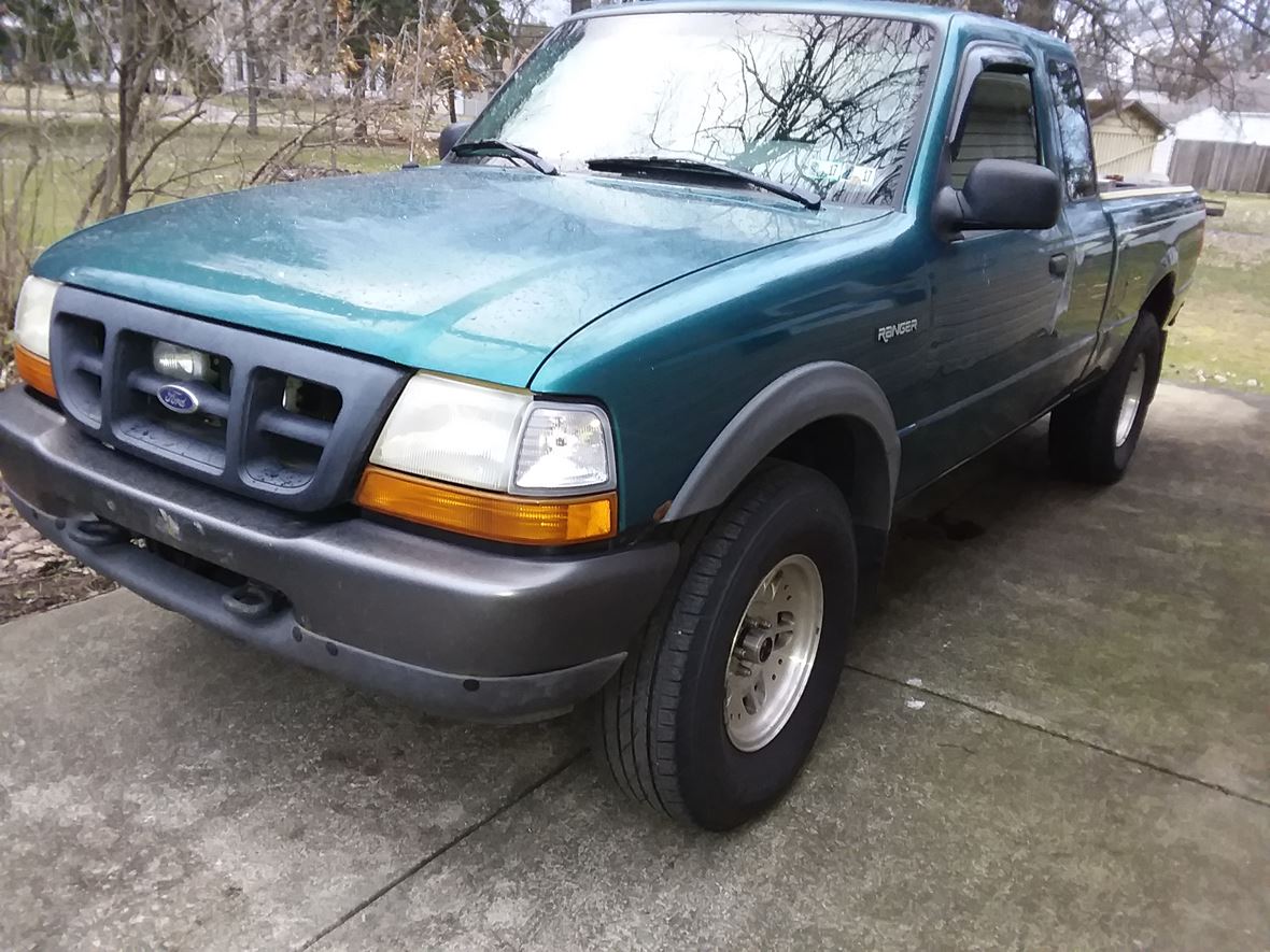 1998 Ford Ranger for sale by owner in Youngstown