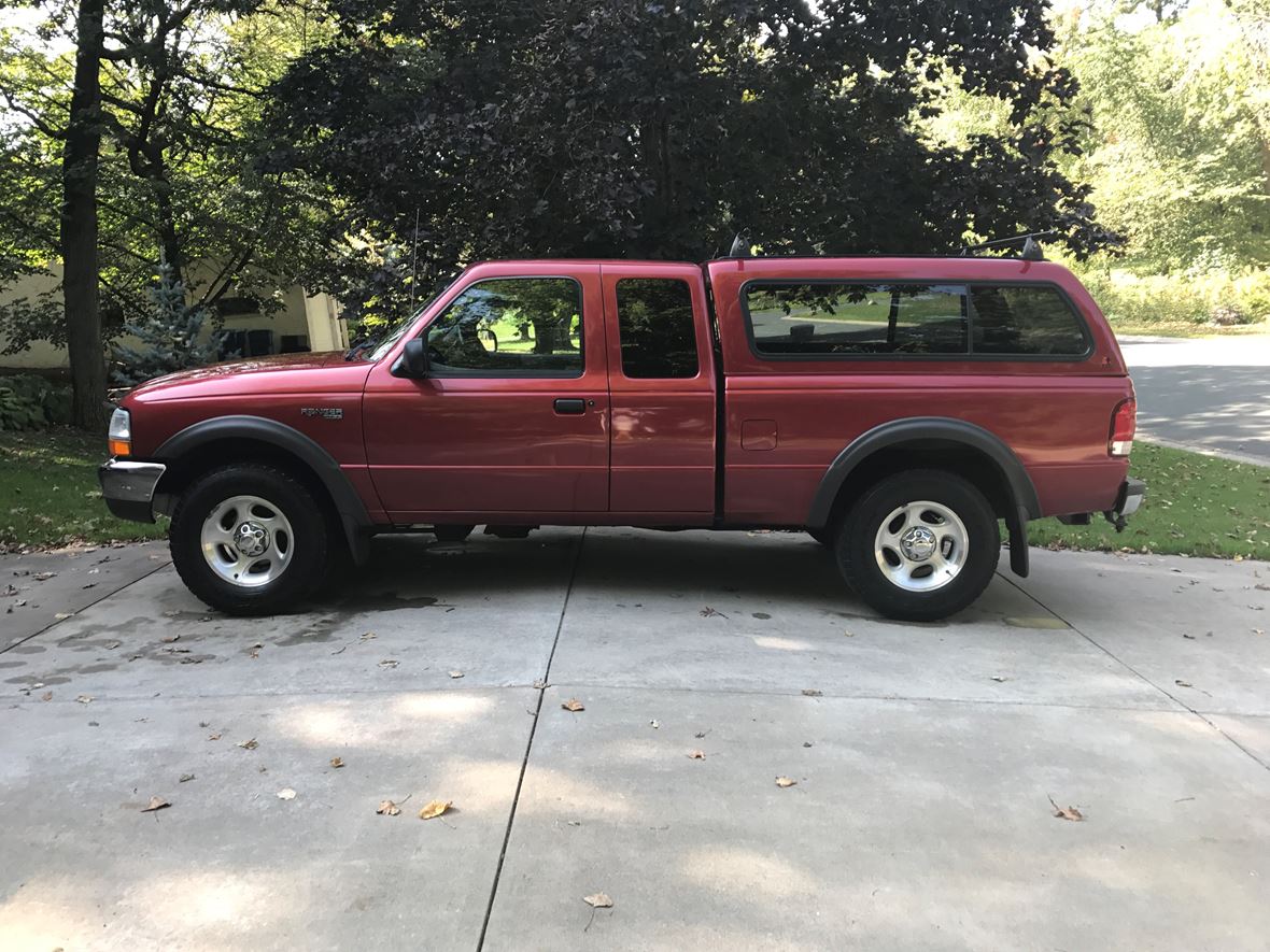 2000 Ford Ranger XLT for sale by owner in Lakeville