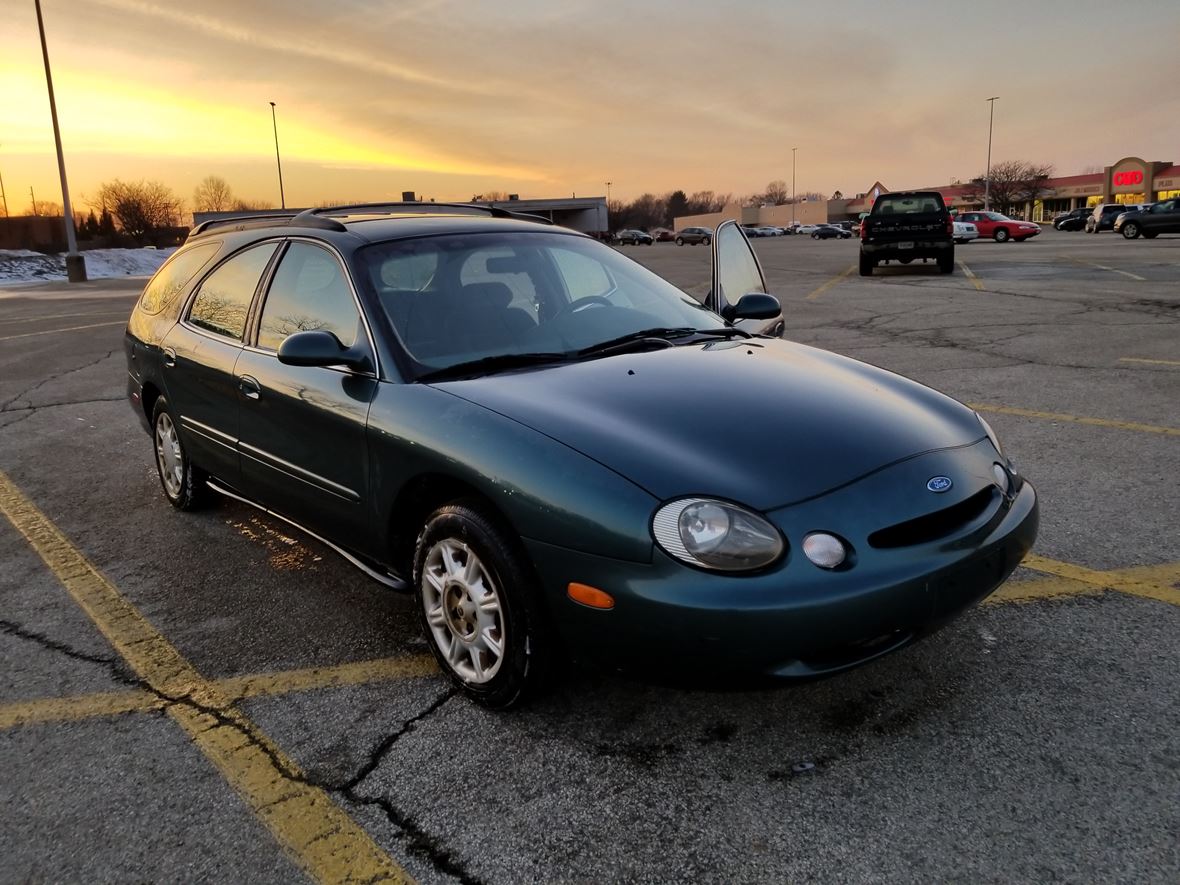 1996 Ford Taurus for sale by owner in Peru