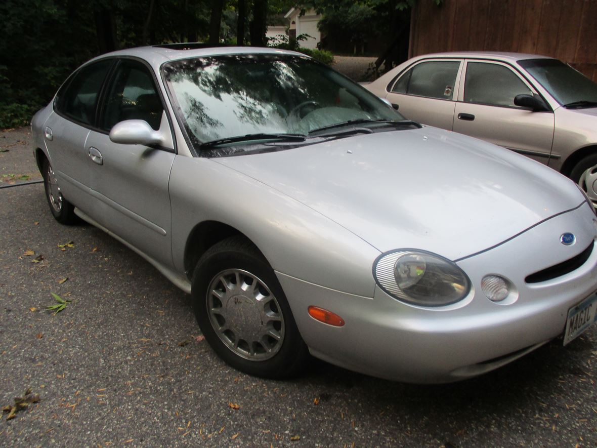 1997 Ford Taurus for sale by owner in Excelsior