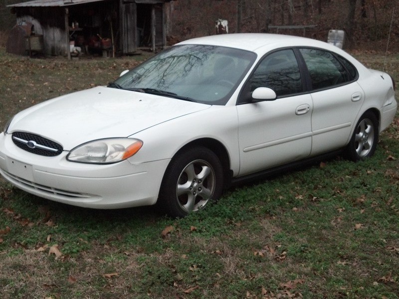 2001 Ford Taurus for sale by owner in MURRAY