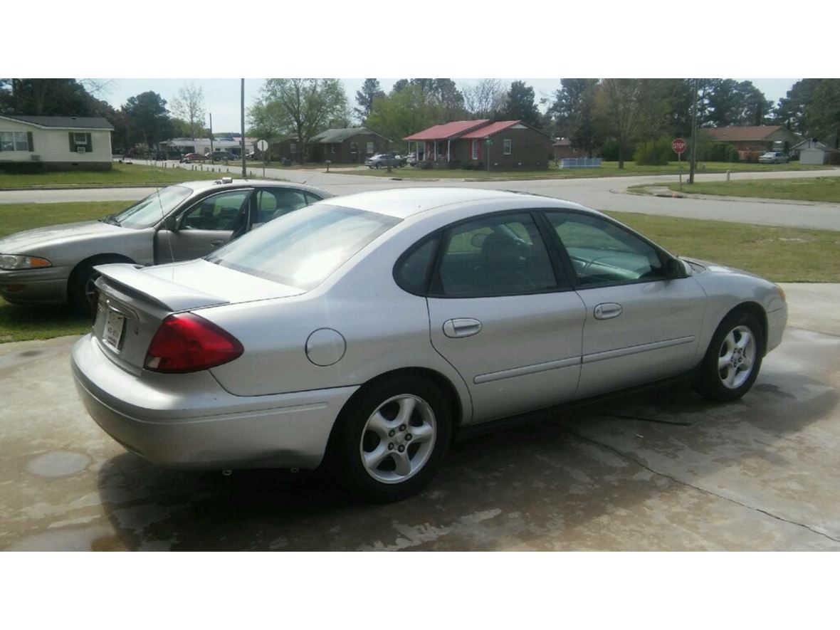 2001 Ford Taurus for sale by owner in Raleigh