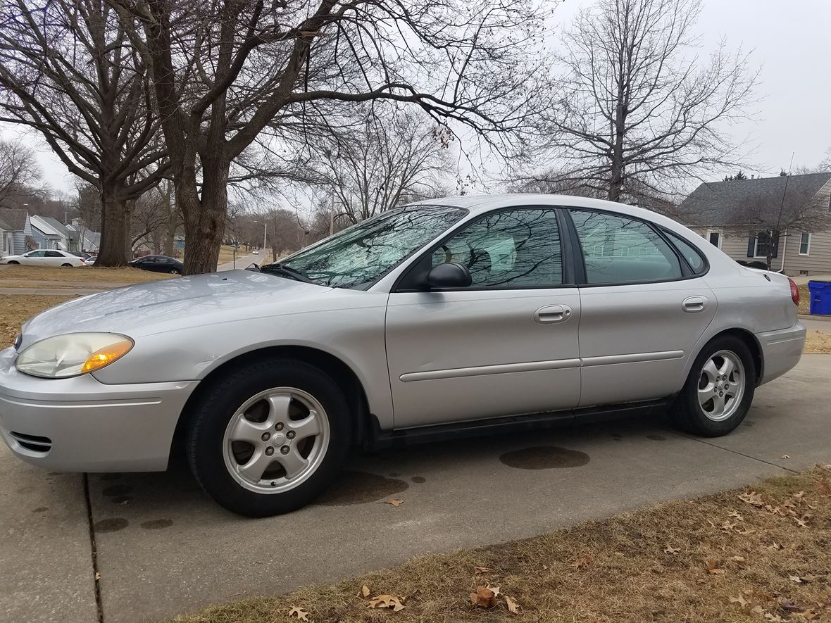 2005 Ford Taurus for Sale by Owner in Cedar Rapids, IA 52402