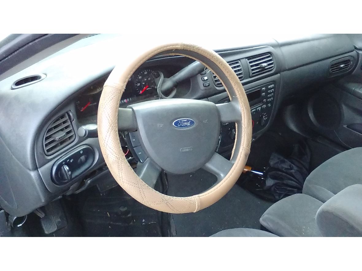 2005 Ford Taurus for sale by owner in Cleveland