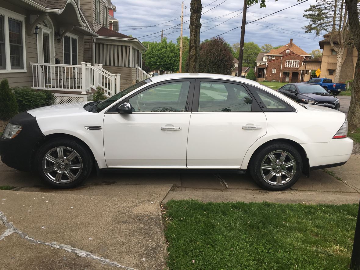 2008 Ford Taurus for Sale by Owner in Ellwood City, PA 16117