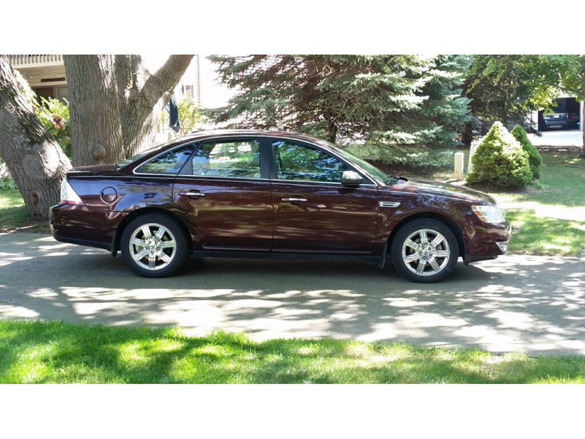 2009 Ford Taurus for sale by owner in Spring Lake