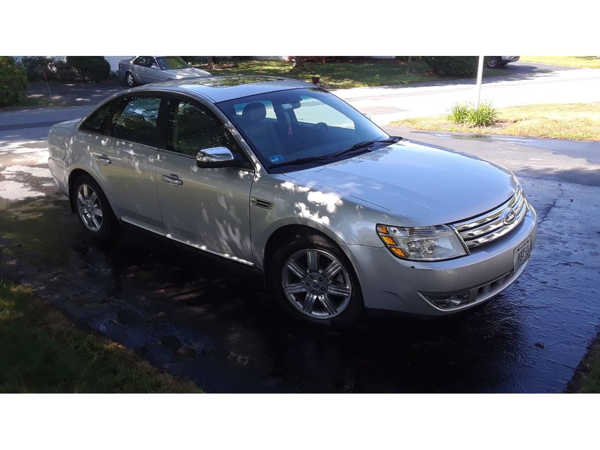 2009 Ford Taurus for sale by owner in Greene