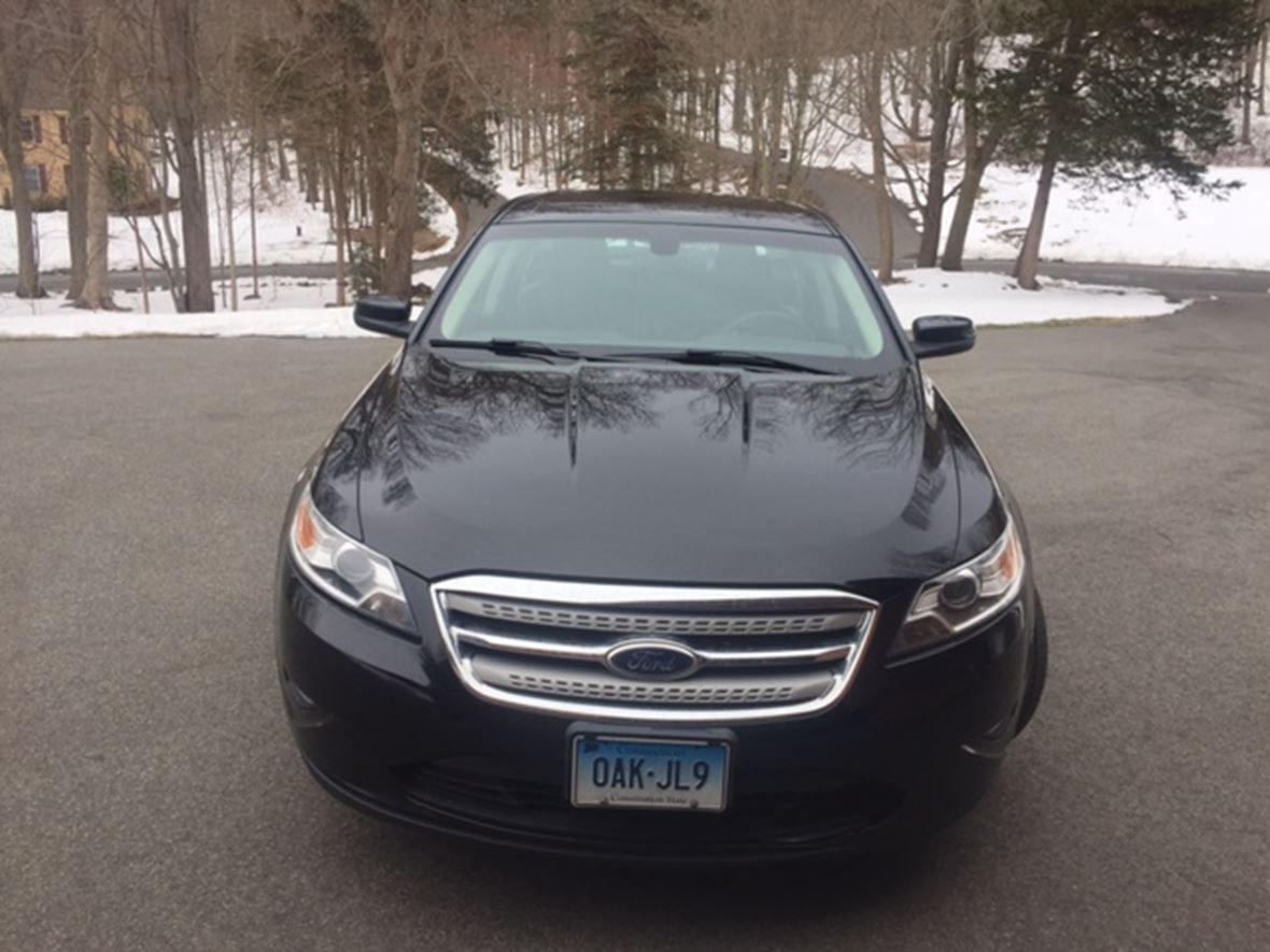 2011 Ford Taurus for sale by owner in Durham