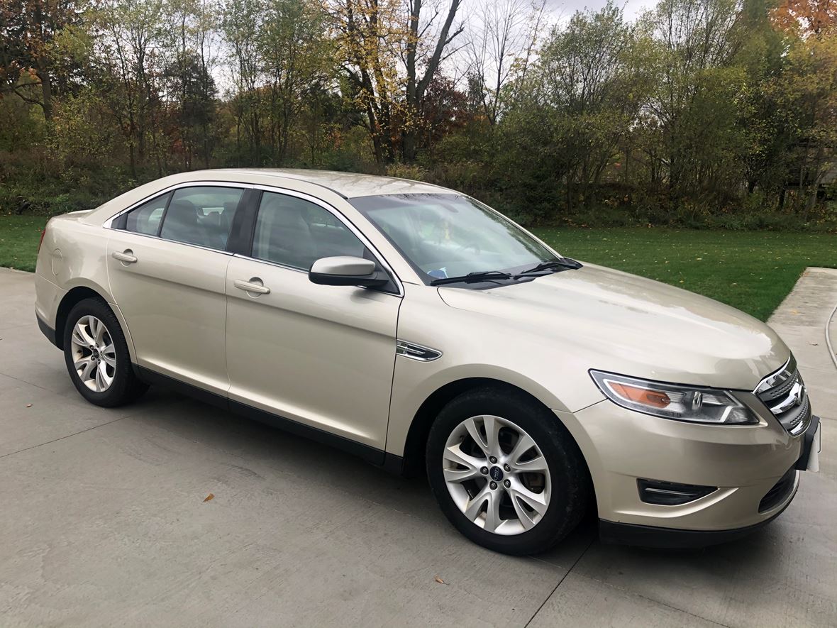 2011 Ford Taurus for Sale by Owner in Osceola, IN 46561