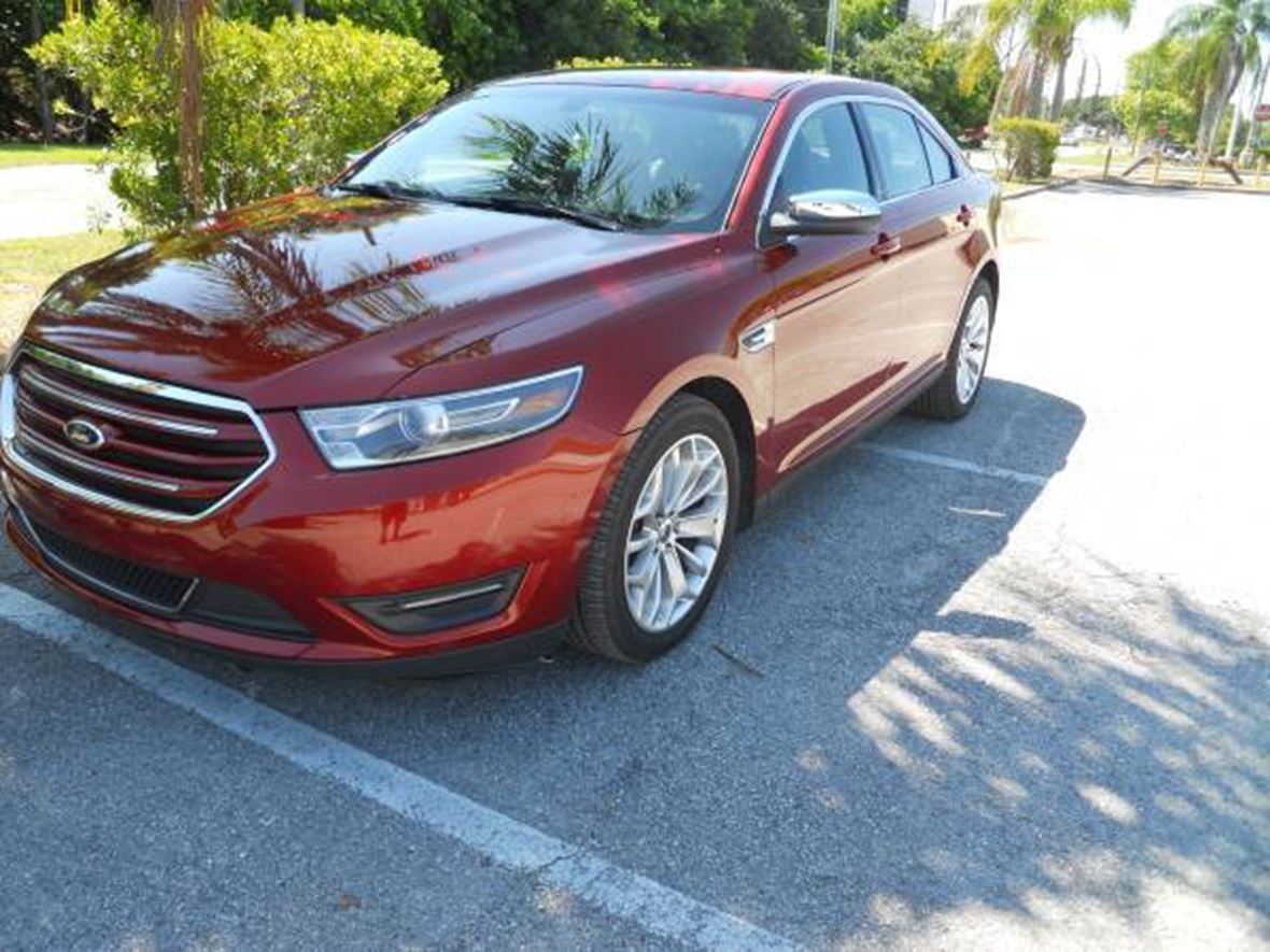 2014 Ford Taurus for sale by owner in New Port Richey