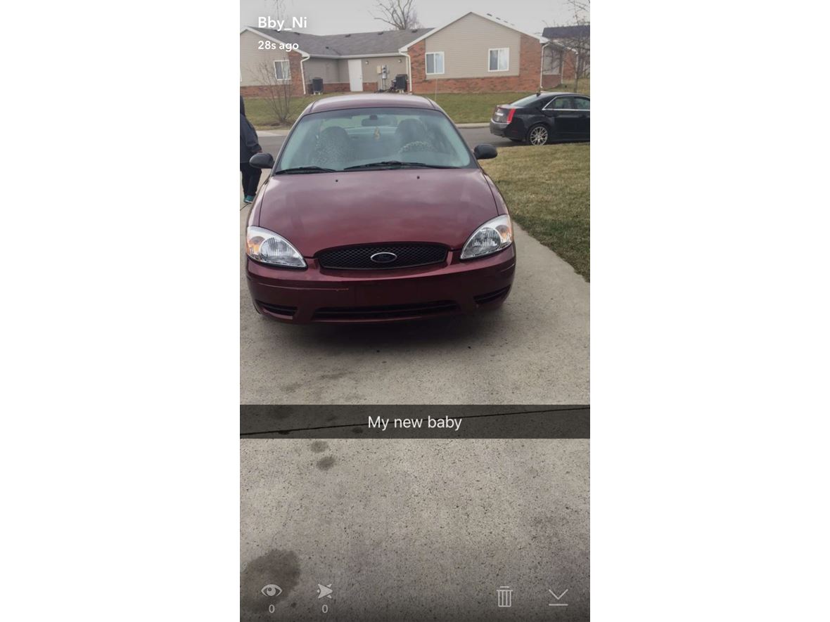 2004 Ford Taurus se  for sale by owner in Fort Wayne