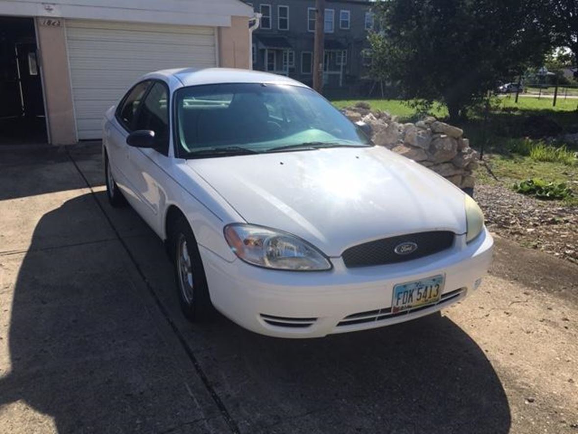 2006 Ford Taurus SE for sale by owner in Columbus