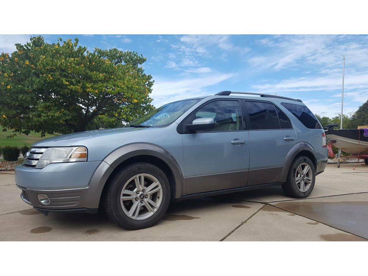 2008 Ford Taurus X for sale by owner in Brighton
