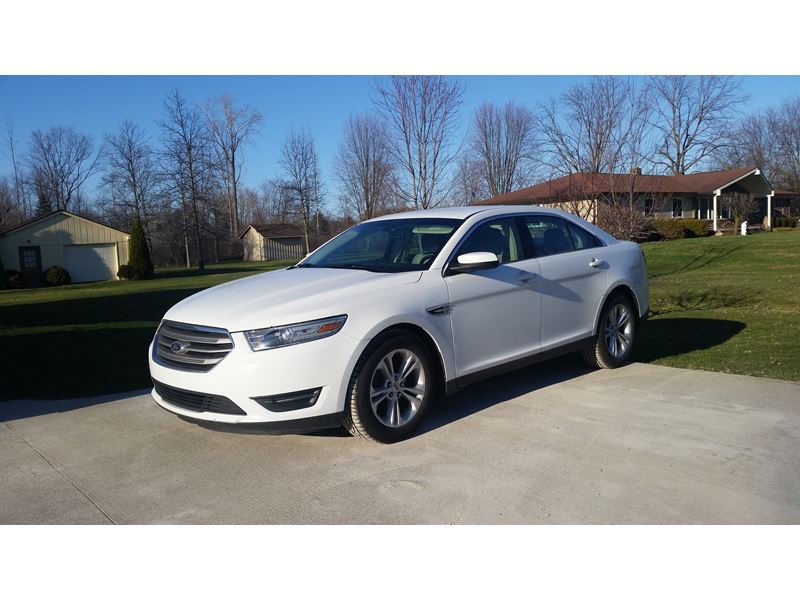 2013 Ford Taurus SEL for sale by owner in Washington