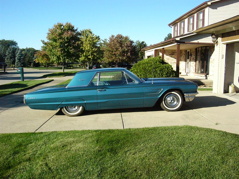 1965 Ford Thunderbird Antique Car Clinton Township, MI 48036