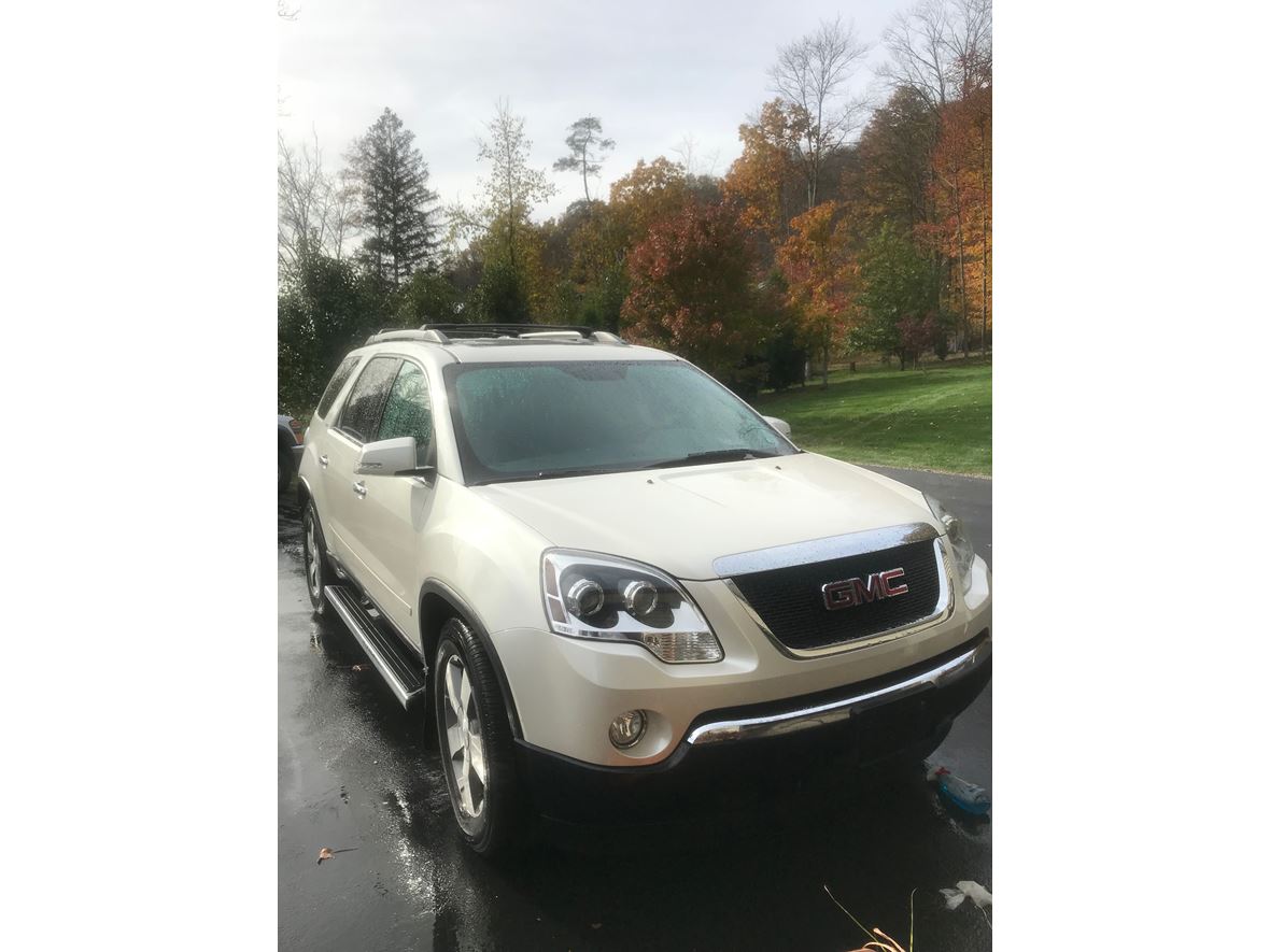 2011 GMC Acadia for sale by owner in Mill Hall