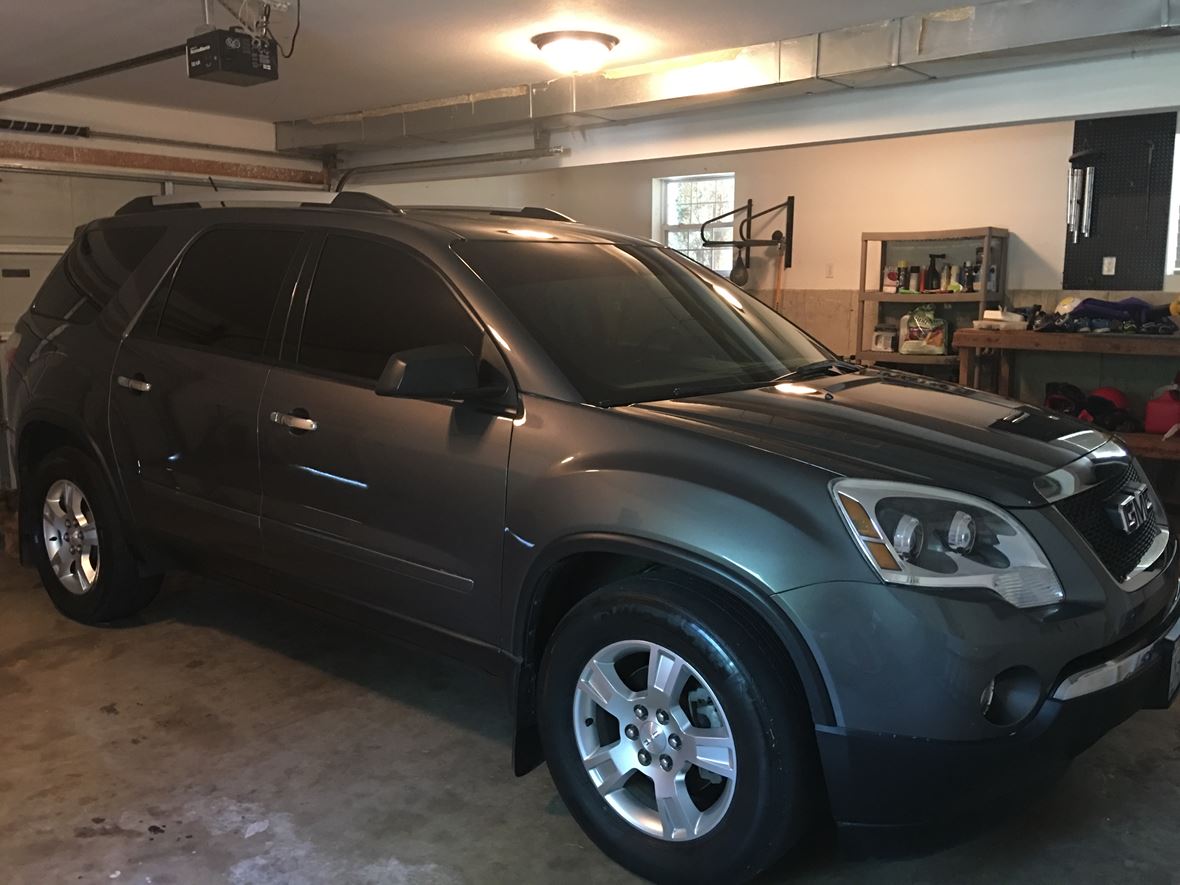 2011 GMC Acadia for sale by owner in Poplar Bluff