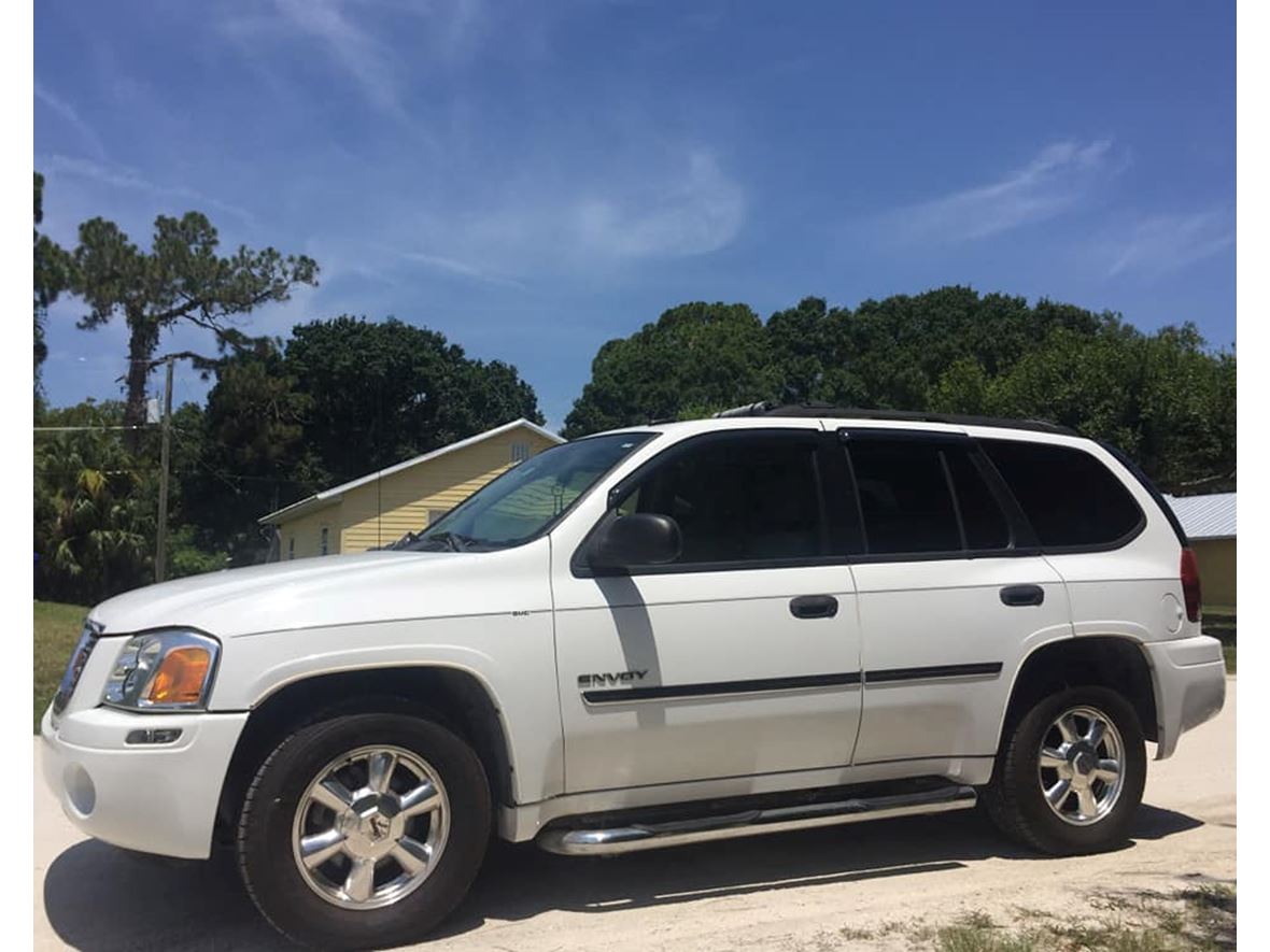 2006 GMC Envoy for sale by owner in Vero Beach