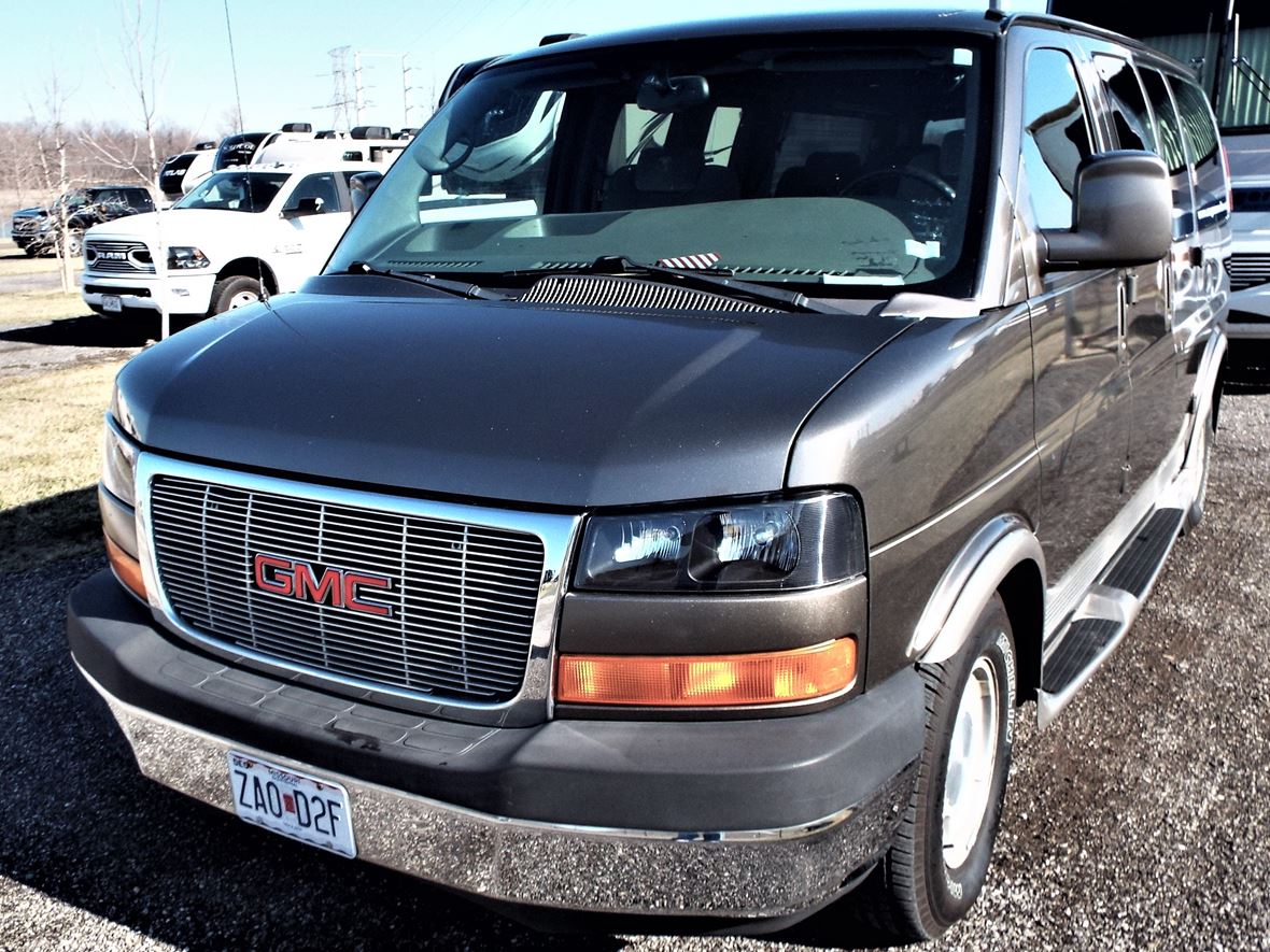 2006 GMC Savana for sale by owner in Saint Louis