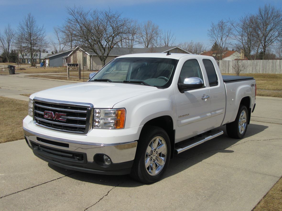 2012 GMC Sierra 1500 for Sale by Owner in Fort Wayne, IN 46845