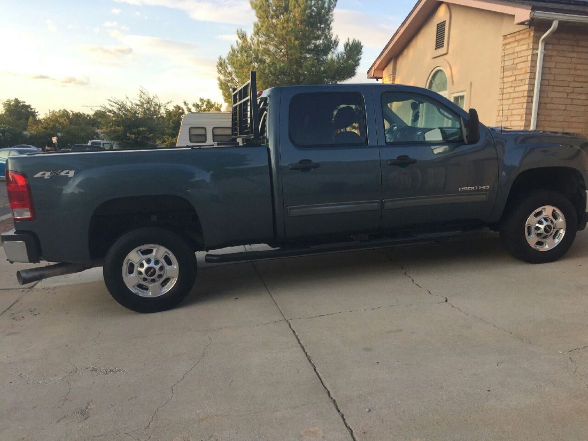 2011 GMC Sierra 2500HD for sale by owner in El Paso