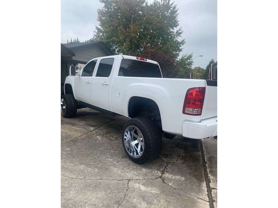 2012 GMC Sierra 2500HD for sale by owner in Central Point