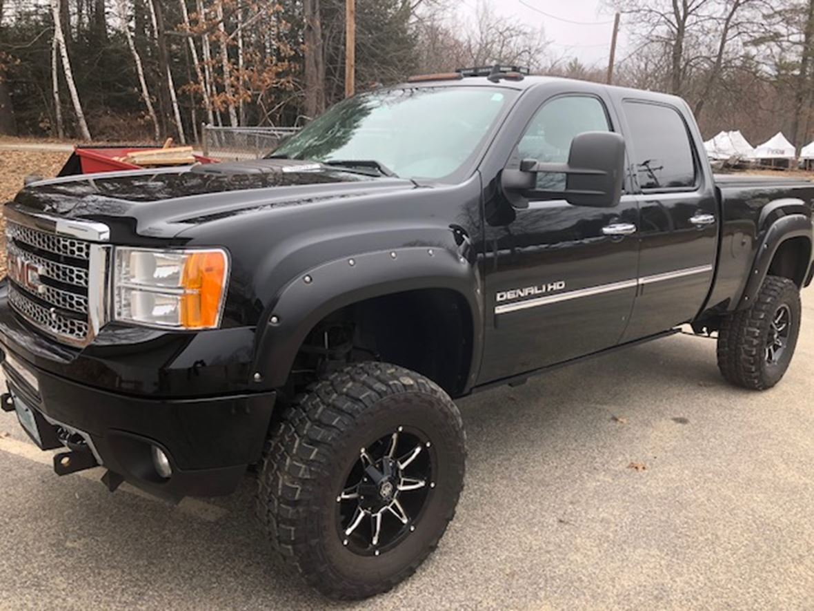 2013 GMC Sierra 2500HD for Sale by Owner in Hampstead, NH 03841