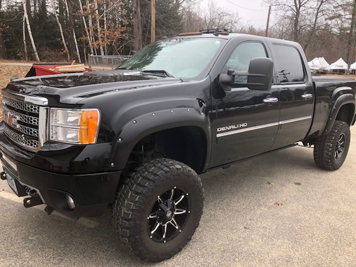 2013 GMC Sierra 2500HD for sale by owner in Hampstead