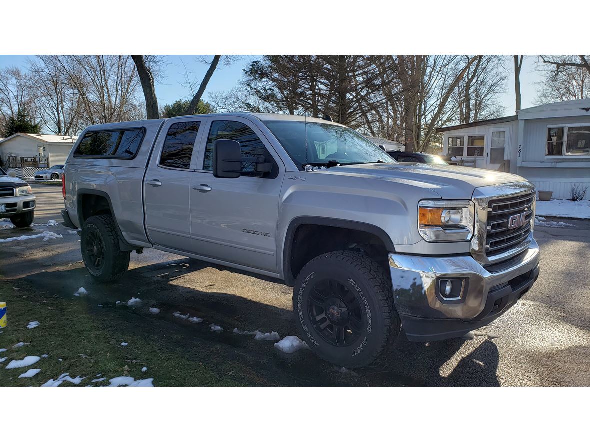 2015 GMC Sierra 2500HD for sale by owner in Muskegon