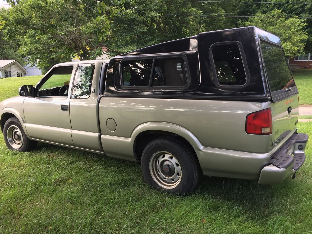 2002 GMC Sonoma for sale by owner in Johnson City