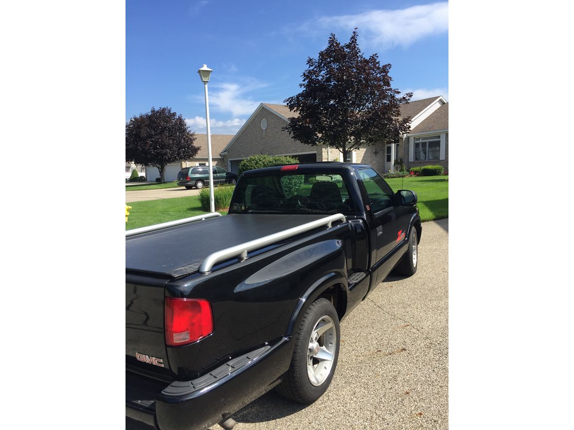 2003 GMC Sonoma for sale by owner in Jenison