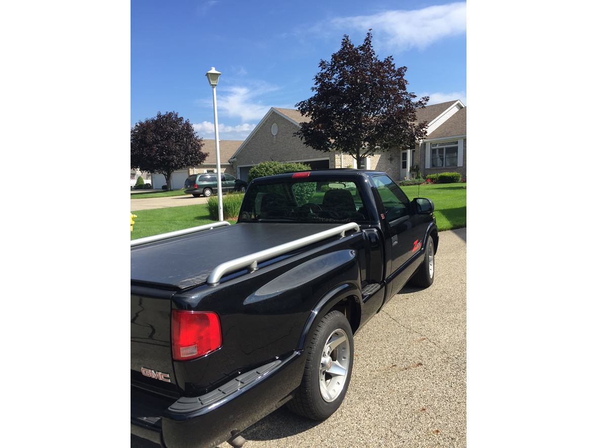 2003 GMC Sonoma for Sale by Owner in Jenison, MI 49429