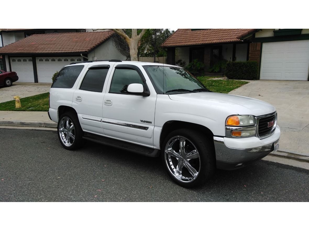 2005 GMC Yukon for sale by owner in Moreno Valley