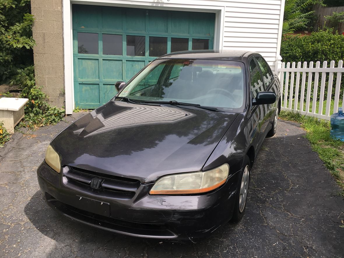 1999 Honda Accord for sale by owner in Worcester