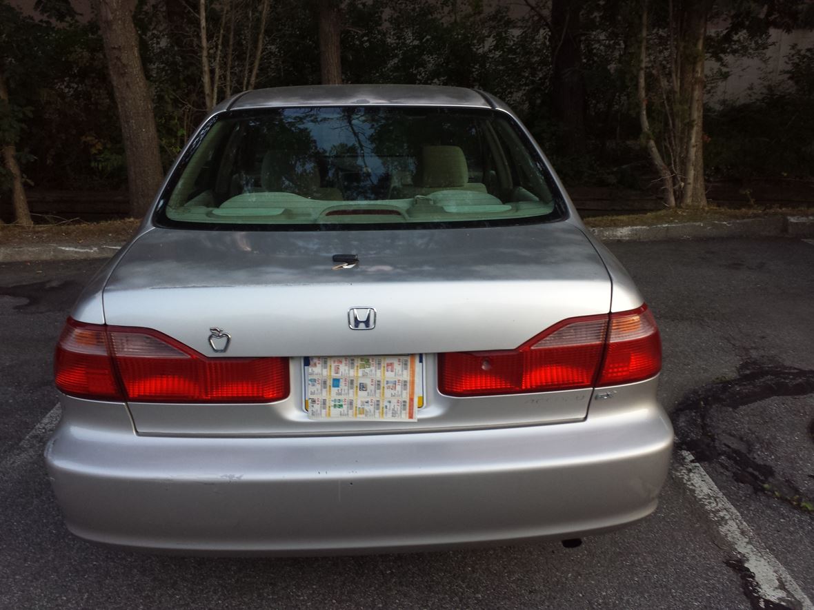 1999 Honda Accord for sale by owner in Burlington