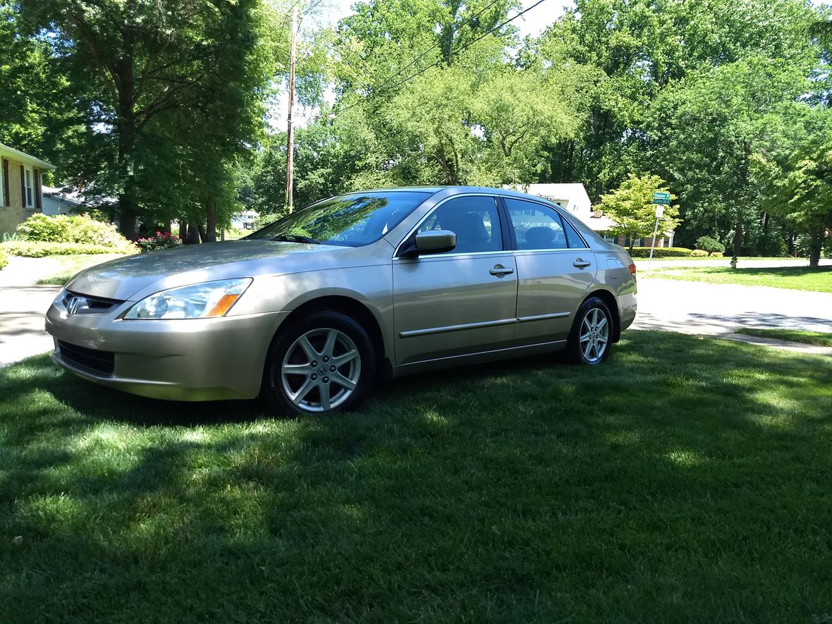 2004 Honda Accord for sale by owner in Newark