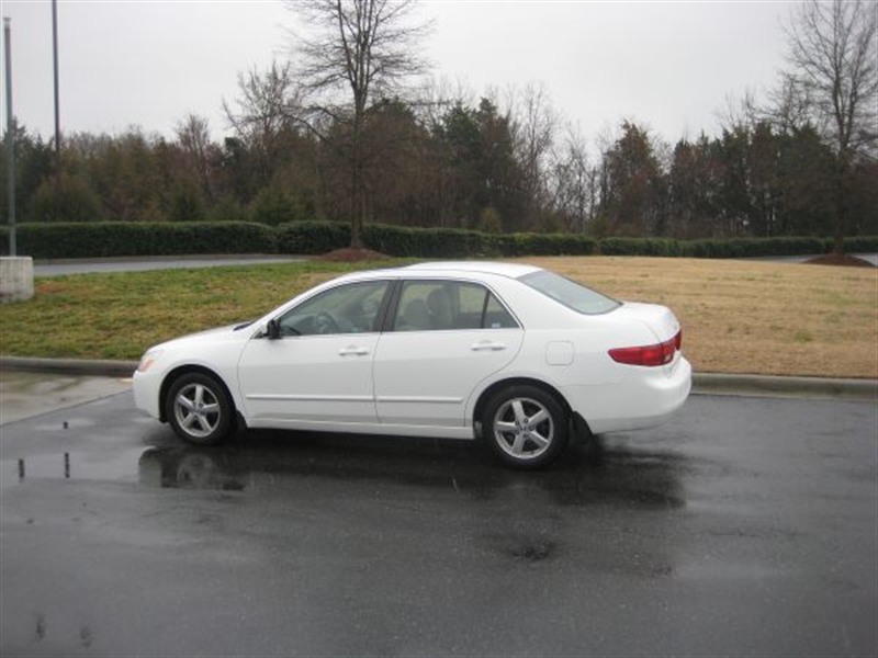 2005 Honda Accord for sale by owner in CHARLOTTE