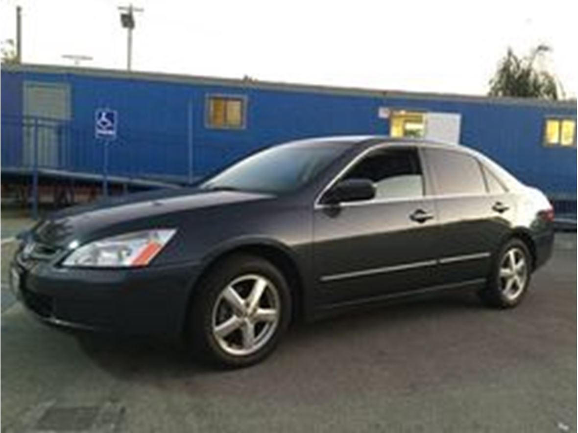 2005 Honda Accord for sale by owner in Van Nuys