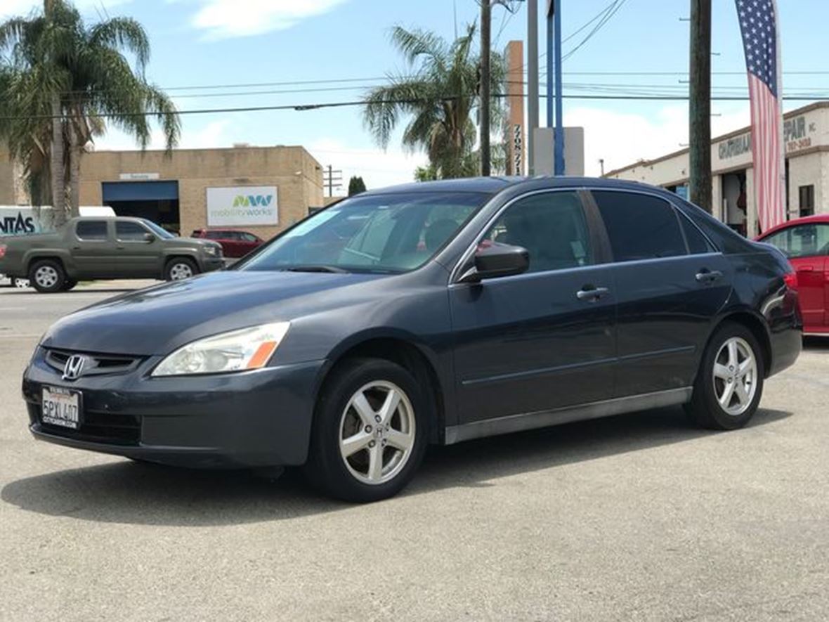 2005 Honda Accord for sale by owner in Van Nuys