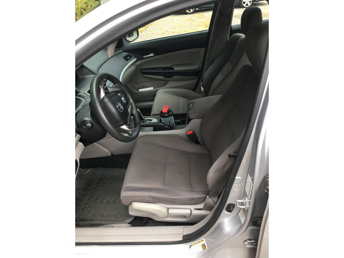 2011 Honda Accord for sale by owner in Edison