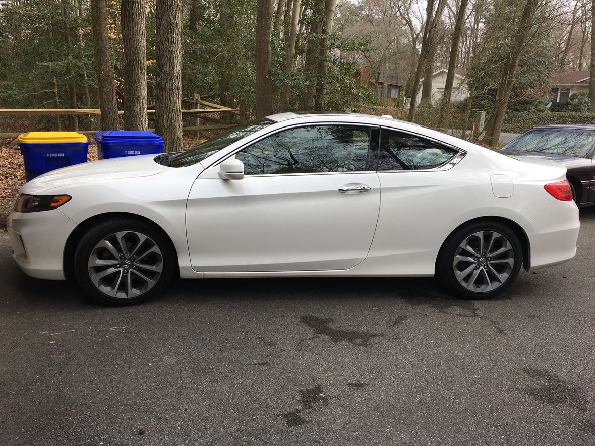 2014 Honda Accord Coupe for sale by owner in Georgetown