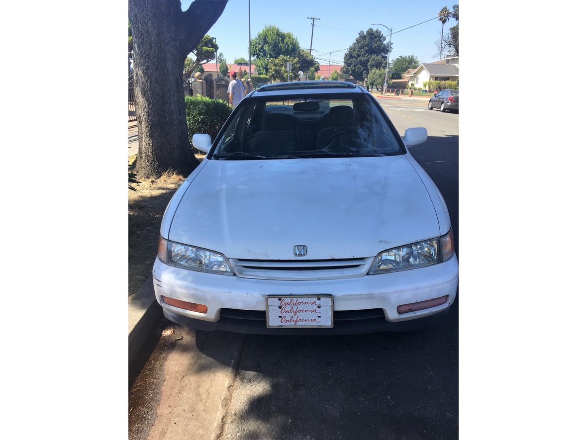 1995 Honda Accord EX Sedan for sale by owner in San Jose