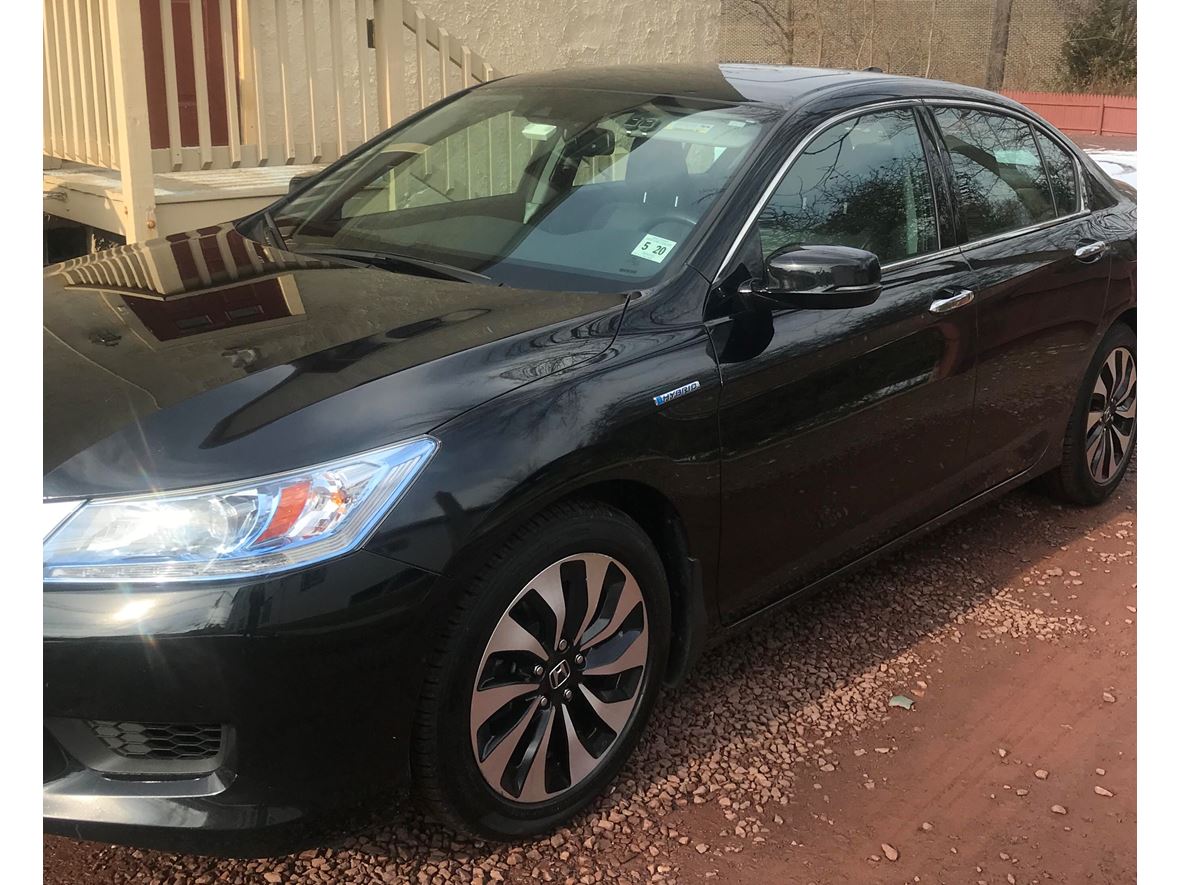 2015 Honda Accord Hybrid for sale by owner in Glassboro